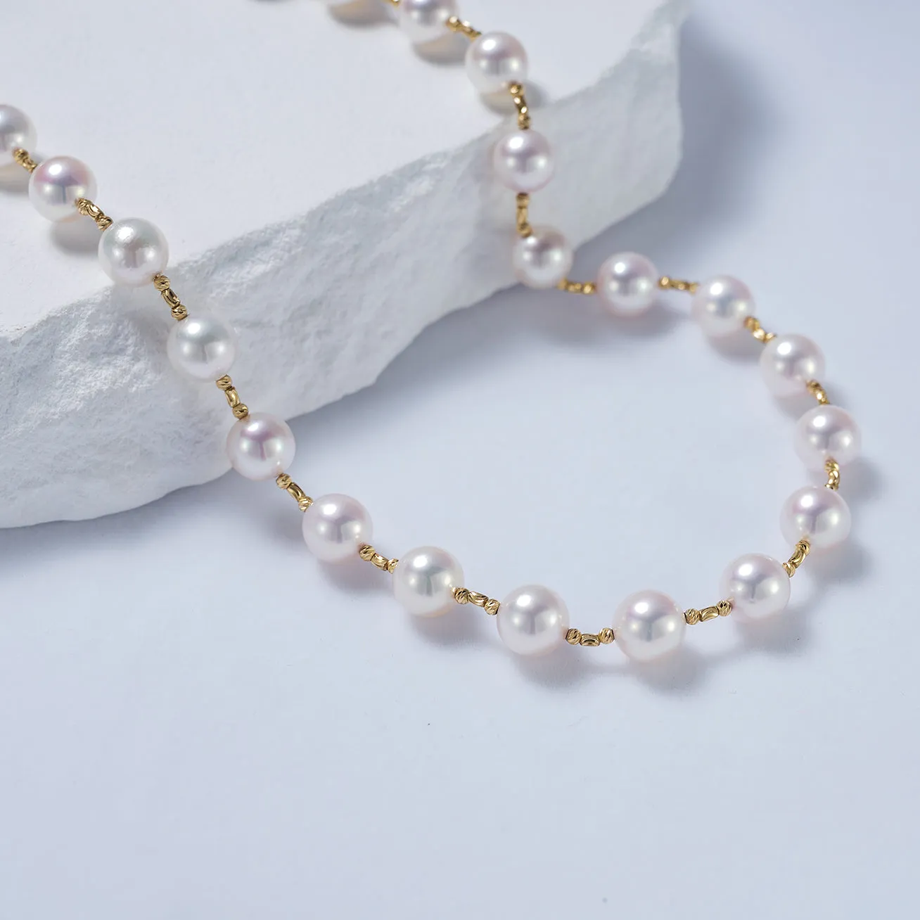 18k Gold Top Lustre Aurora Akoya Pearl Necklace KN00190