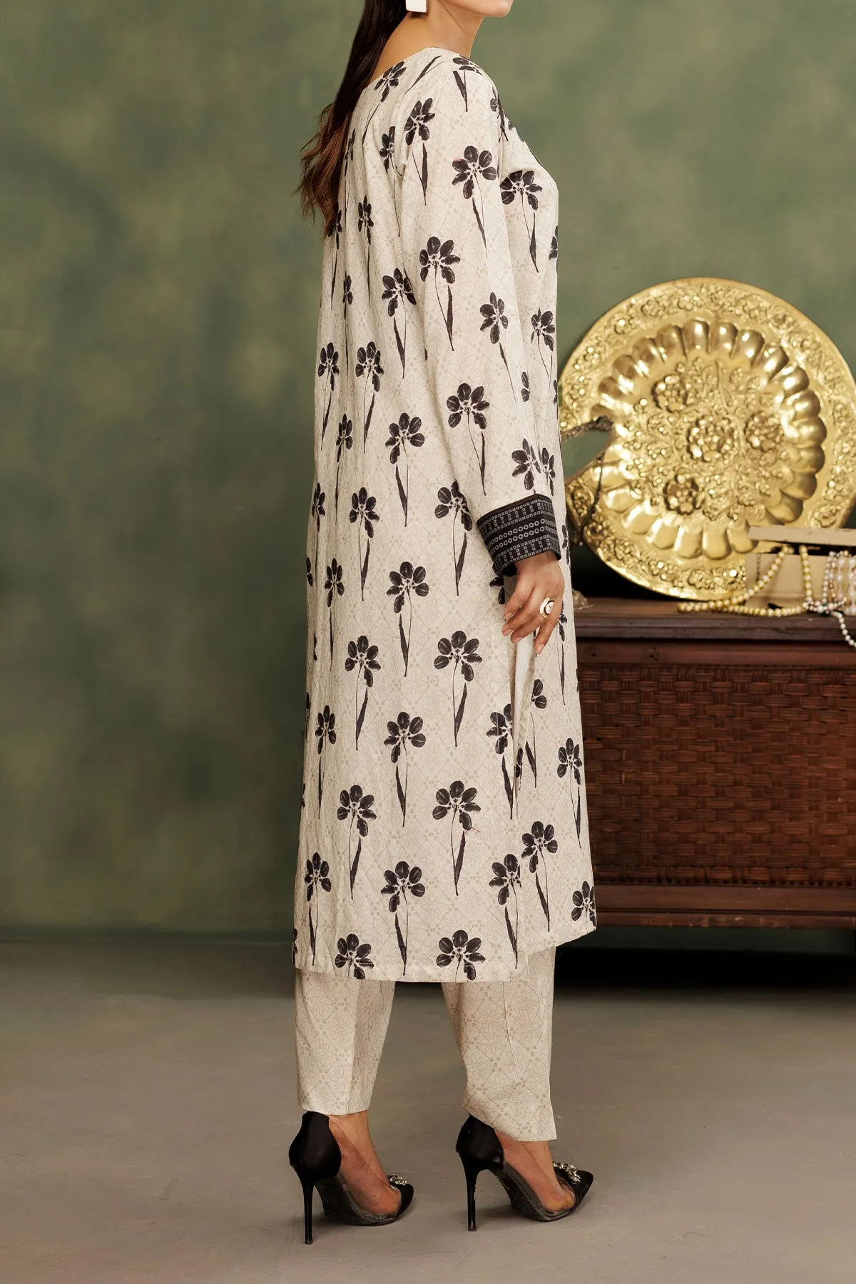 2 PIECE UNSTITCHED LAWN | UN-DPC-370