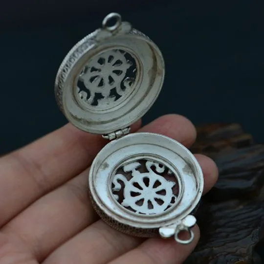 Dharmachakra Nepali Gau Locket