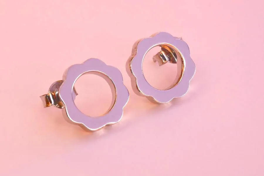 FLOWER POWER Stud Earrings