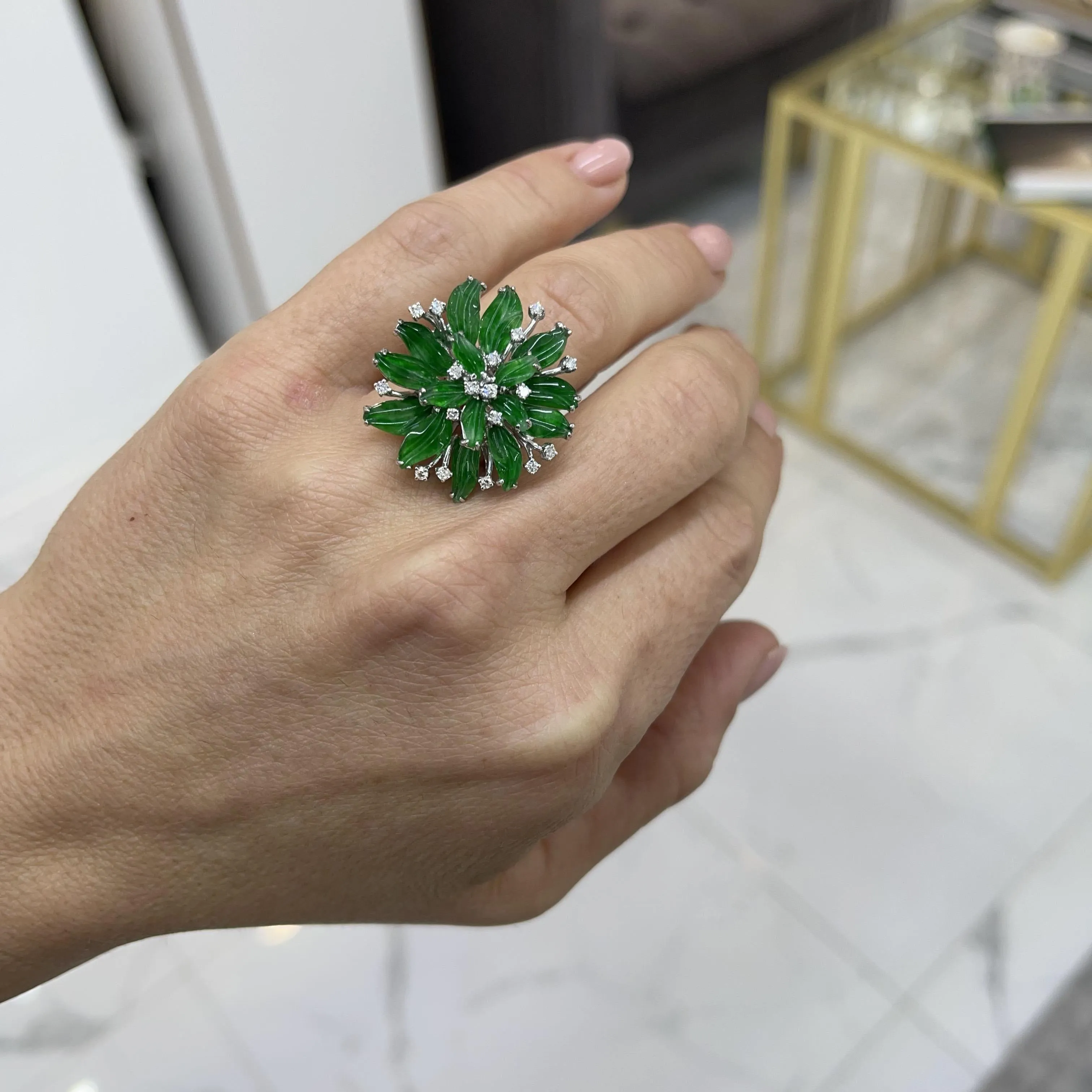 Ladies 18K White Gold Leaf Shaped Jade & Round Diamond Cocktail Ring/Pendant