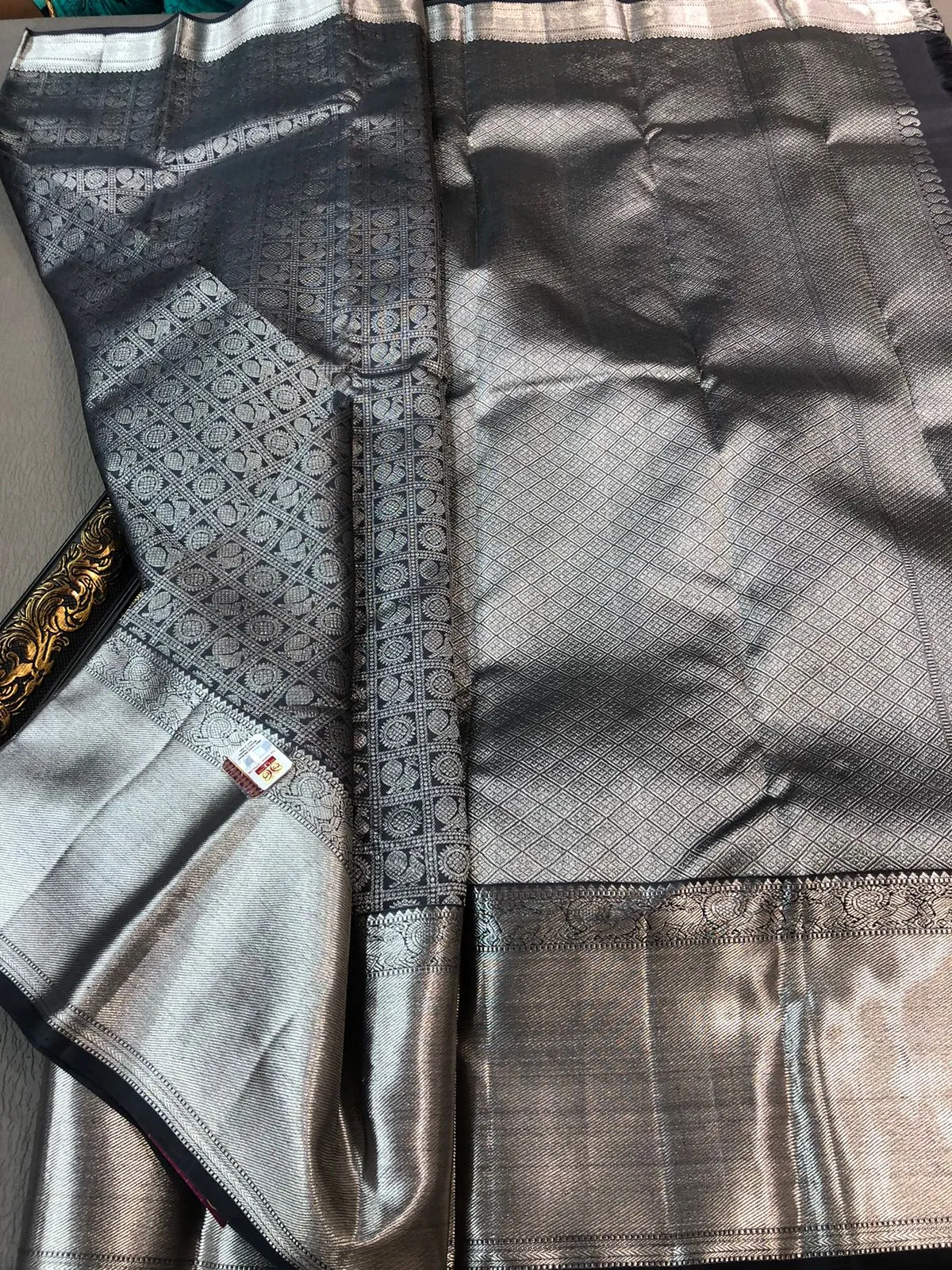 Mrinalini ,  Pure Kanjeevaram Handloom Bridal Silk Saree in Grey and Black Color Combination-SACHI001KSB