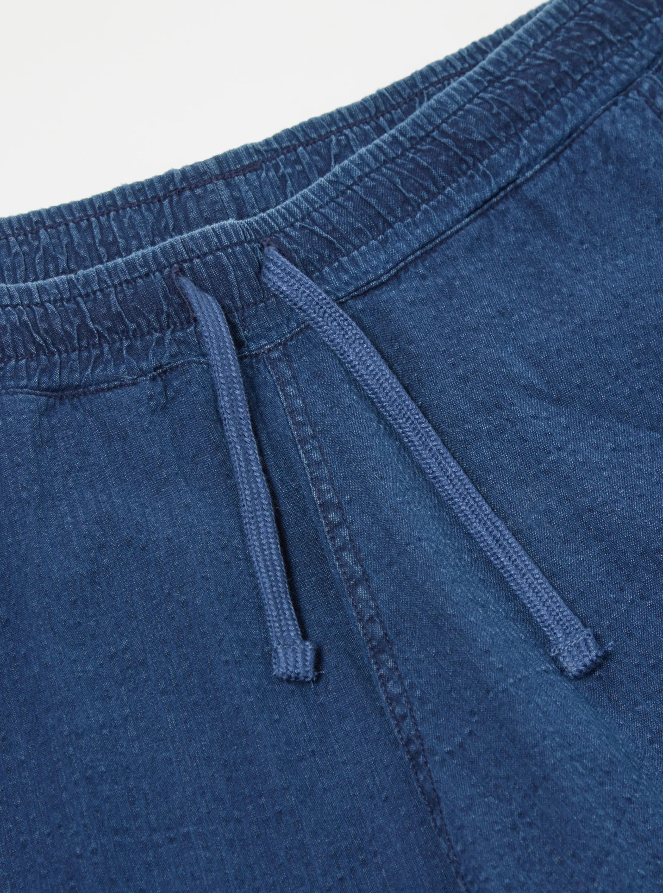 UNIVERSAL WORKS Lumber Short In Washed Indigo Seersucker