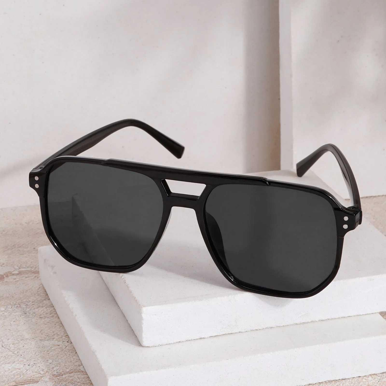 Urbana Black Rectangular Aviators