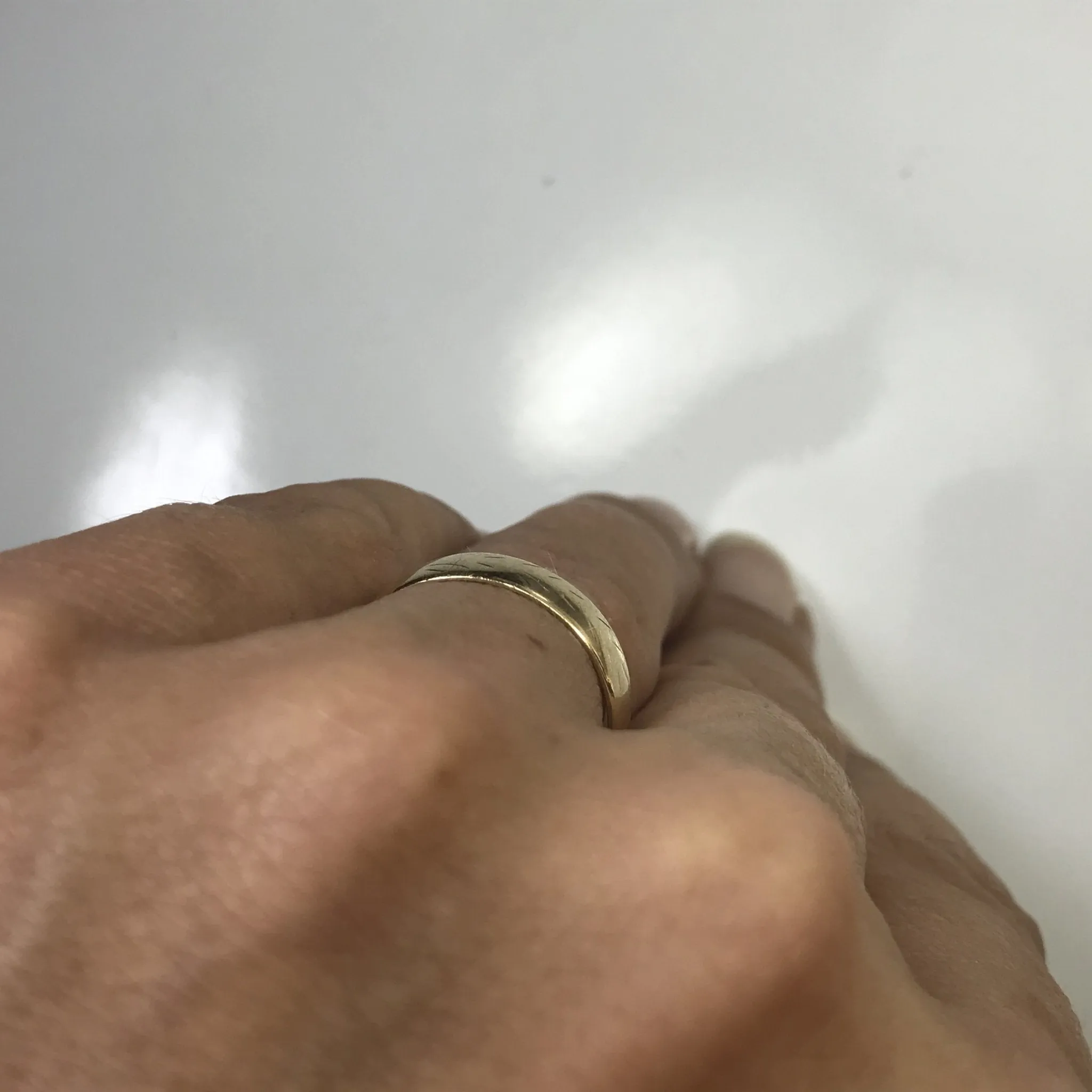 Vintage Etched Gold Wedding Band. 9k Yellow Gold. Stacking Ring. 1930s. Size 6 1/4. Estate Jewelry